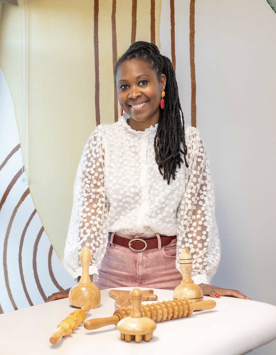 Dominique, infirmière diplômée d'État et fondatrice du cabinet Oze&Move